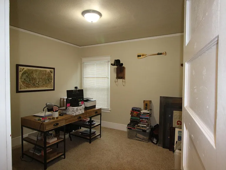 1407 S 9th St — Photo 12