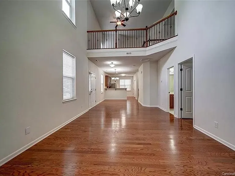 10947 Princeton Village Dr — Photo 7