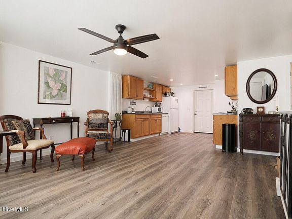4th image of 109 Old Glendon Road