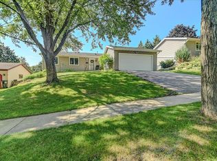 7105 Gladstone Dr, Madison, WI 53719