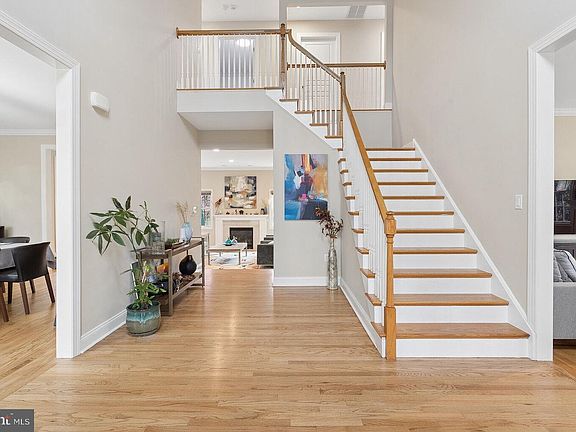 4th image of 29 Dempsey Ave