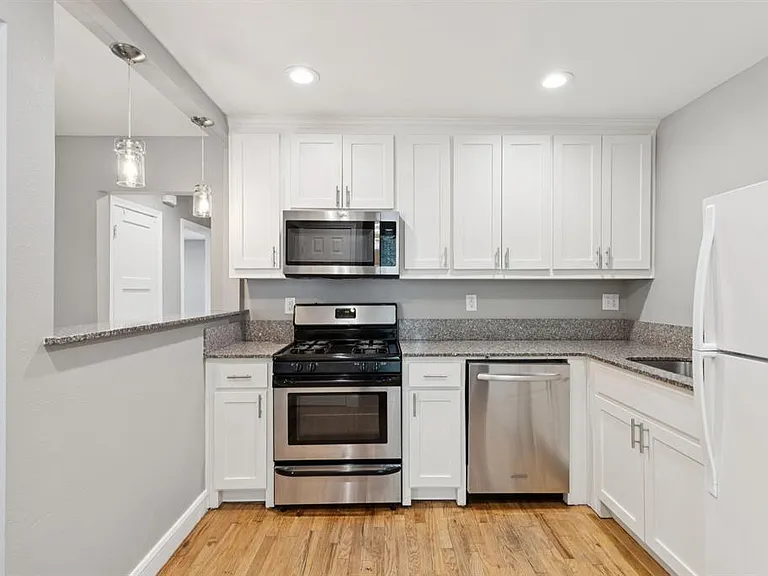 3222 Inwood Rd — Photo 11