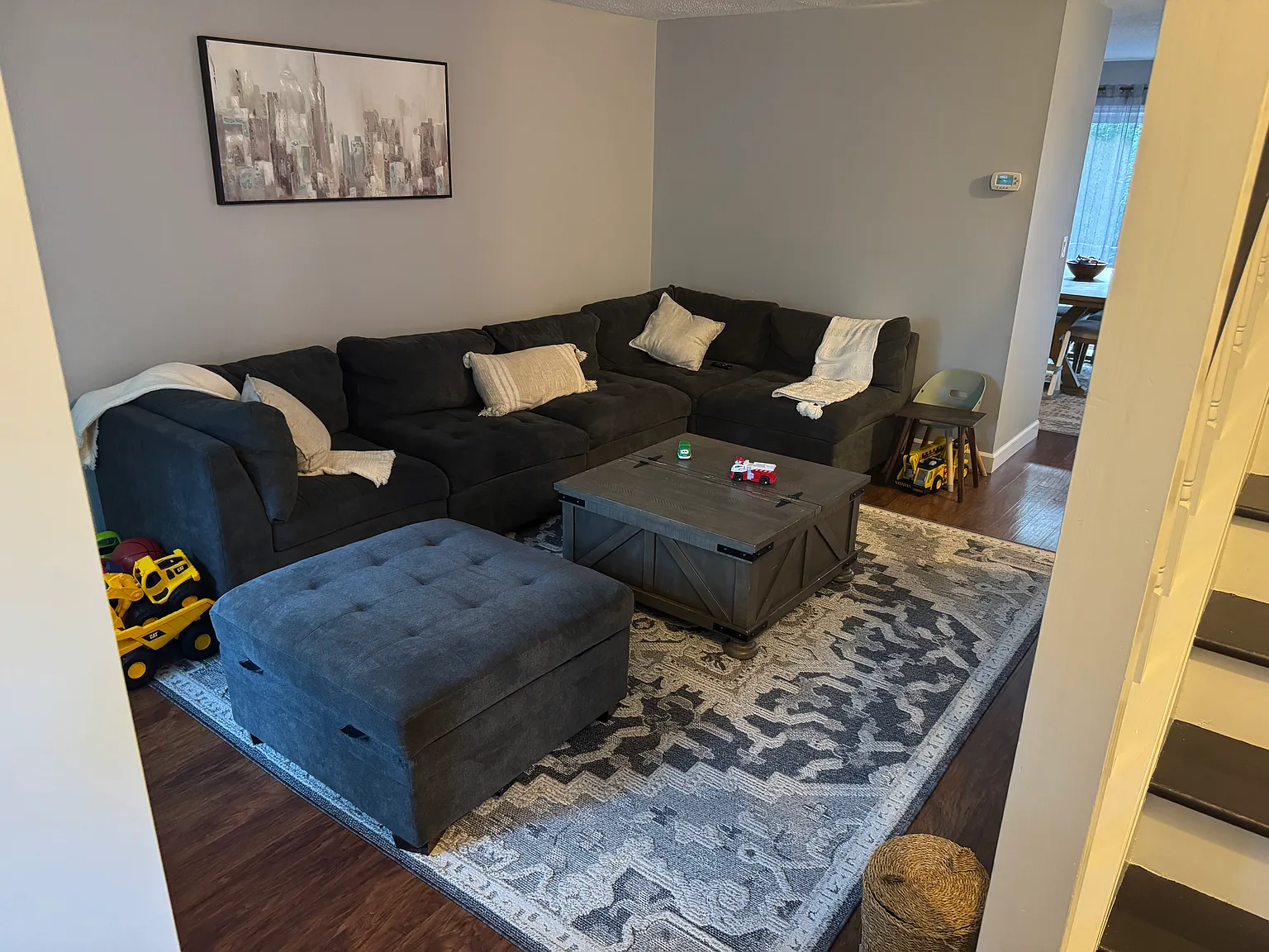 2 bed, 1010 sqft, $2,450 — Photo 2