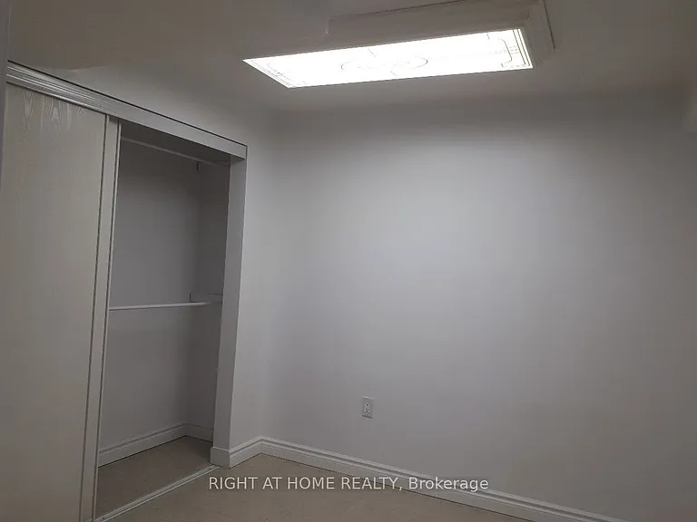 401 Mississauga Valley Blvd — Photo 10