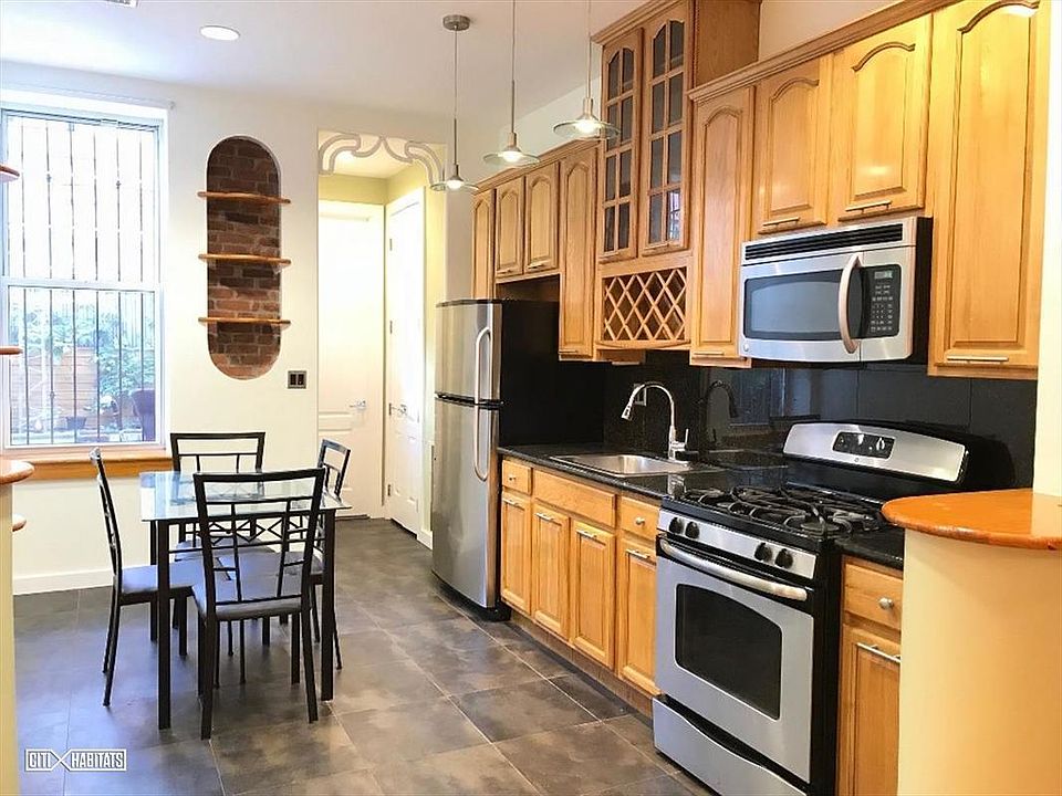 1st image of 401 Linden St APT 1