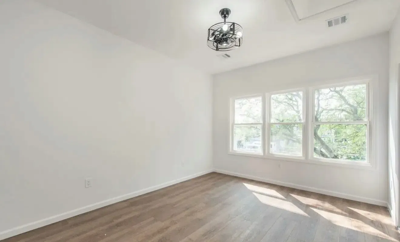 2 bed, $1,900 — Photo 3