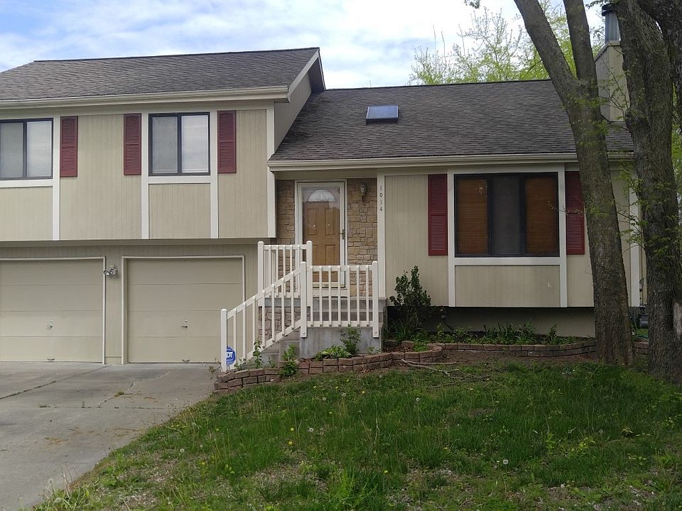 1st image of 1014 SW Twin Creek Dr