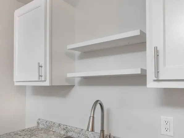 Studio Units for Rent 714 S Wooster Ave, Strasburg