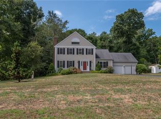 17 Davis Farm Rd, Clinton, CT 06413