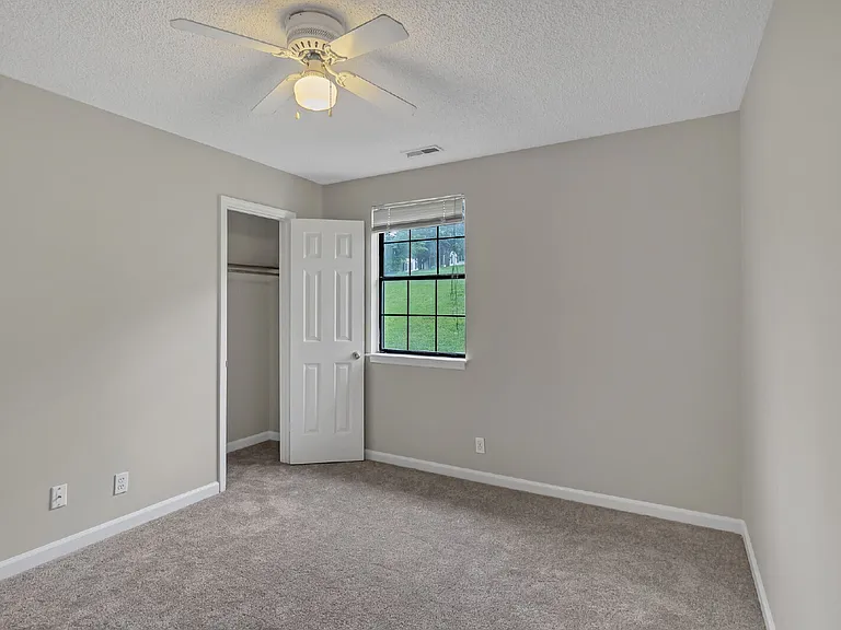 764 Fox Ridge Dr — Photo 7