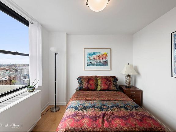 5th image of 201 E 17th St APT 19B