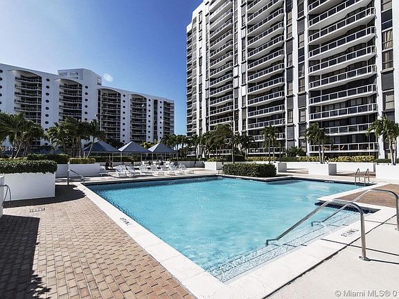 3rd image of 3640 Yacht Club Dr APT 1202