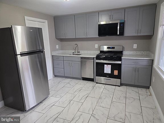 4th image of 2628 Northshire Dr