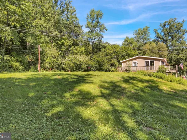 49 Speck Rd, Mohnton, PA 19540