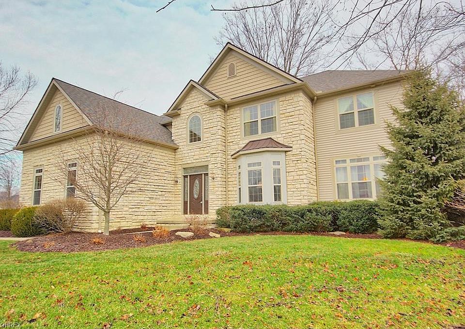1st image of 5985 Flowering Woods Dr