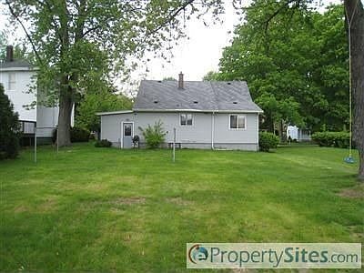 5th image of 33 Sanford St