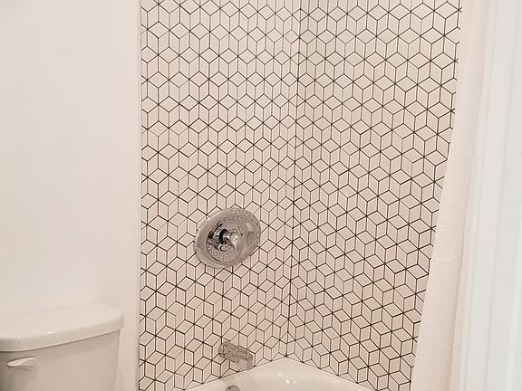 4th image of 1110 N Alma Ave #1