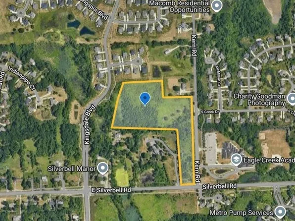 1475 E Silverbell Rd, Lake Orion, MI 48360