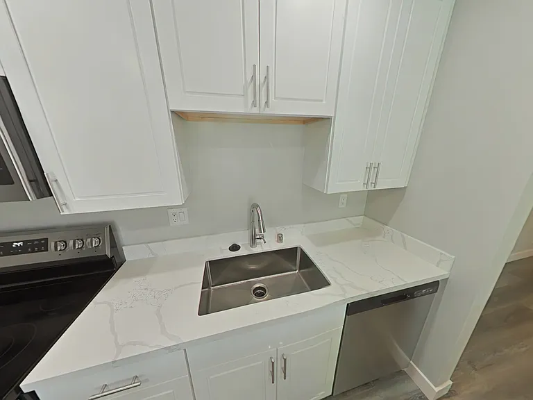 342 Highland Ave #301 — Photo 5