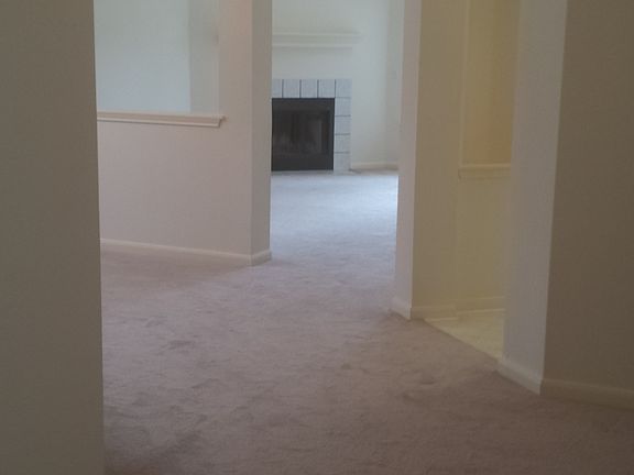 3rd image of 168 Beau Ln