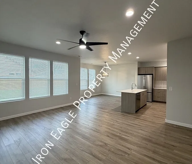 1086 Woods Bog Ct — Photo 6