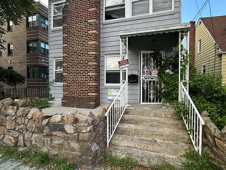 33 Dunbar St #1 — Photo 23