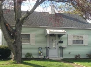 38 Belmont St, Taunton, MA 02780