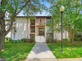 8015 Mandan Rd APT 304, Greenbelt, MD 20770