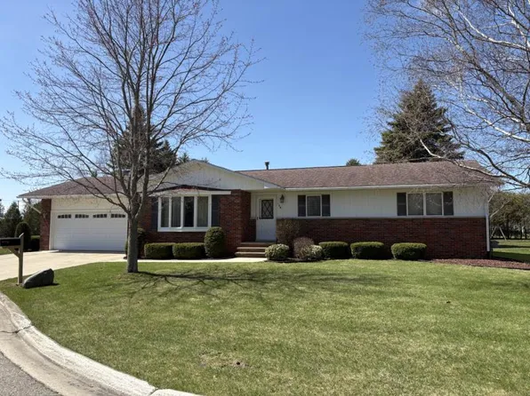 140 Tucker St, Harbor Beach, MI 48441