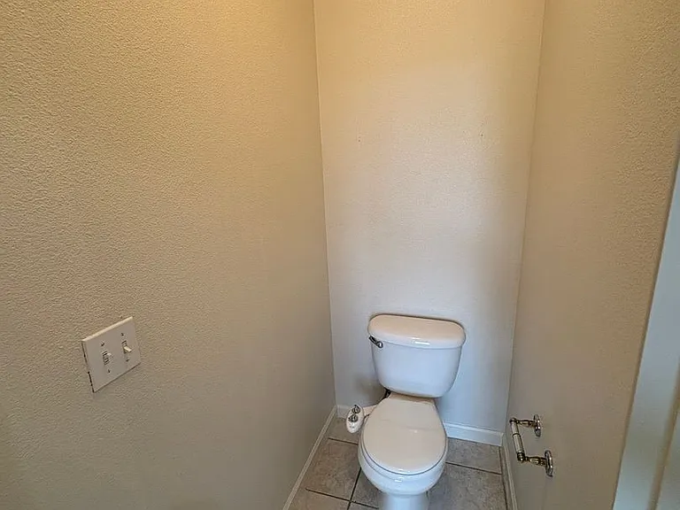 1249 N Julieann Ct — Photo 21