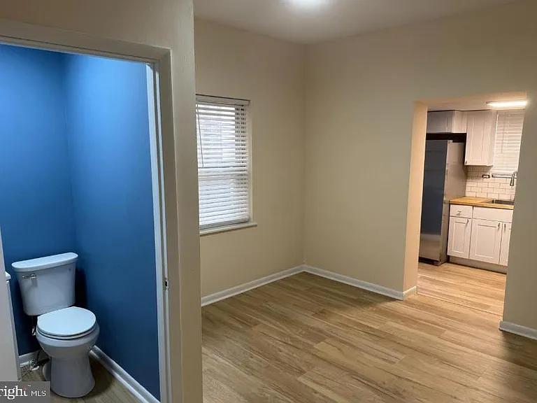 2729 E Cambria St — Photo 3
