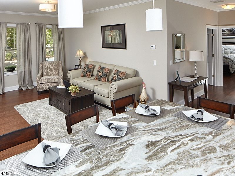 1st image of 98 Burnett Ave #25