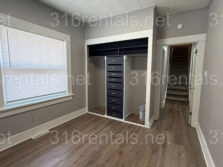 514 W 4th Ave — Photo 16