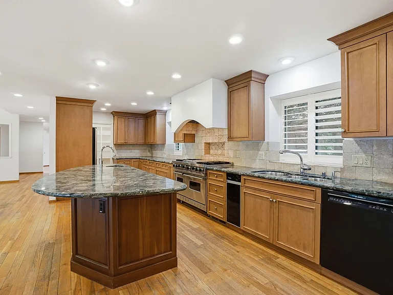 2561 Rolling Hills Ct — Photo 8