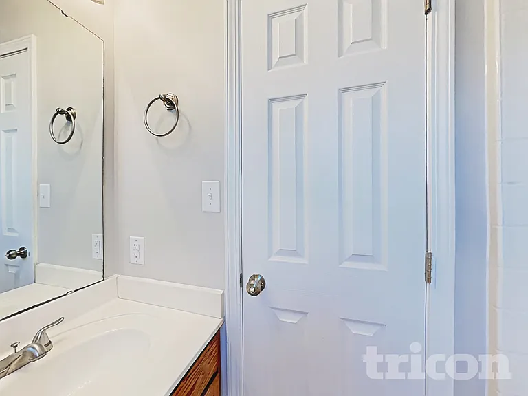9408 Northwoods Forest Dr — Photo 11