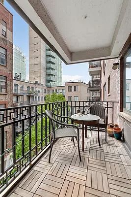 3rd image of 366 W 11th St APT 5D