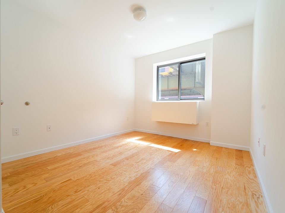 1st image of 31-72 31st St #2B