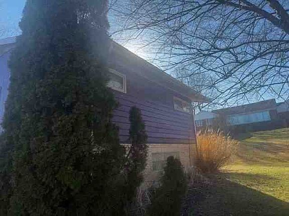 3rd image of 324 E Judy Lynn Dr