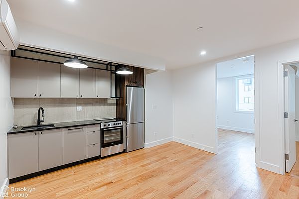 1st image of 620 Parkside Ave APT 3E