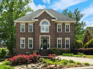 1653 Crossgate Dr, Vestavia, AL 35216