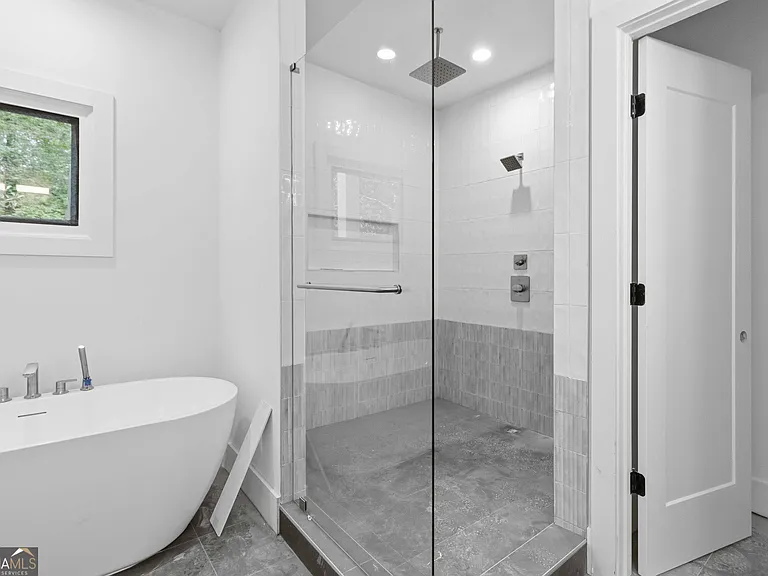 3196 Towerview Dr NE — Photo 13