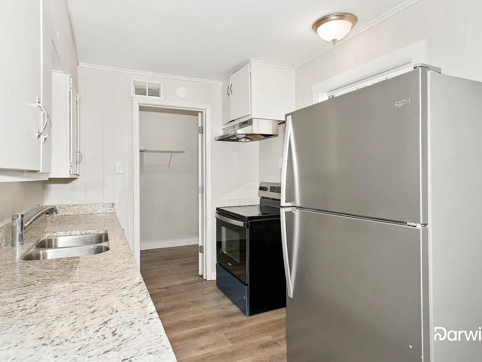 3 bed, 2.0 bath, 1219 sqft, $1,195 — Photo 3