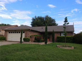 2829 Amber Dr S, Fort Worth, TX 76133