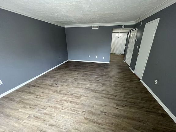 2nd image of 2990 Spruce Cir