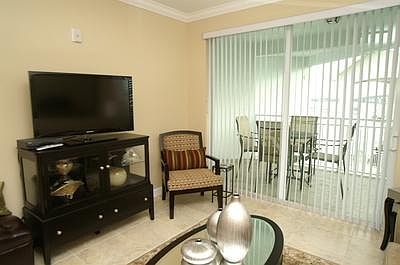 5th image of 815 NW Flagler Ave #3-406