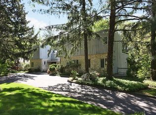 925 Middle Neck Rd, Great Neck, NY 11024