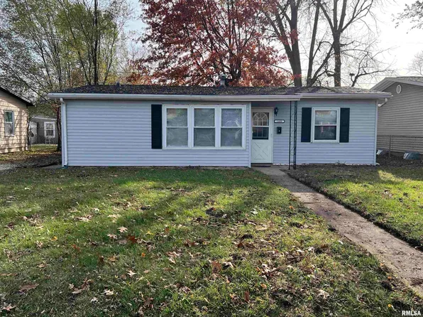 1408 Bellaire St, Pekin, IL 61554