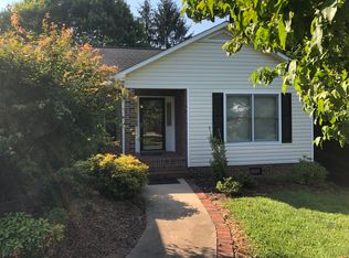 2330 Rosemont Ct, Hendersonville, NC 28791
