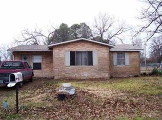 207 NE 4th St, Hoxie, AR 72433
