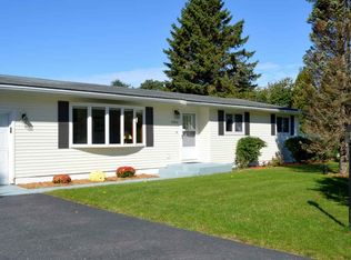 1202 Woodland Dr, Petoskey, MI 49770